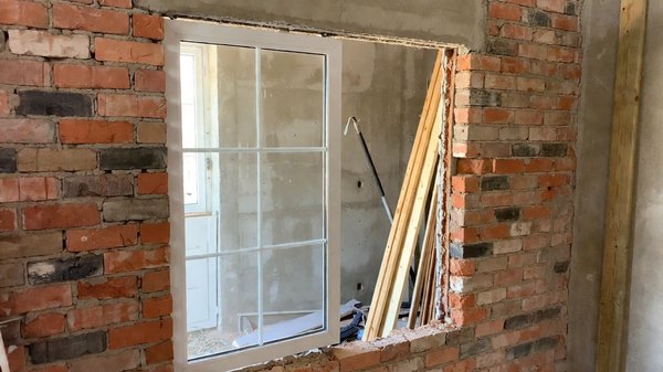 Pose de fenêtre en rénovation : les étapes clés pour réussir vos travaux